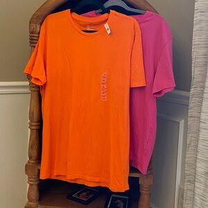 Bundle of‎ Men’s 2 Short Sleeve Tshirts- XL